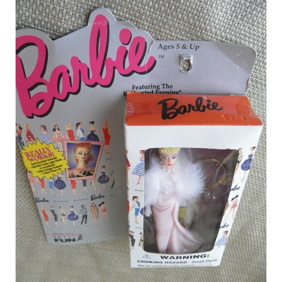 NEW VINTAGE 1996 by BASIC FUN,ENCHANTED EVENING BLONDE BARBIE DOLL KEYCHAIN (4") - Picture 3 of 9